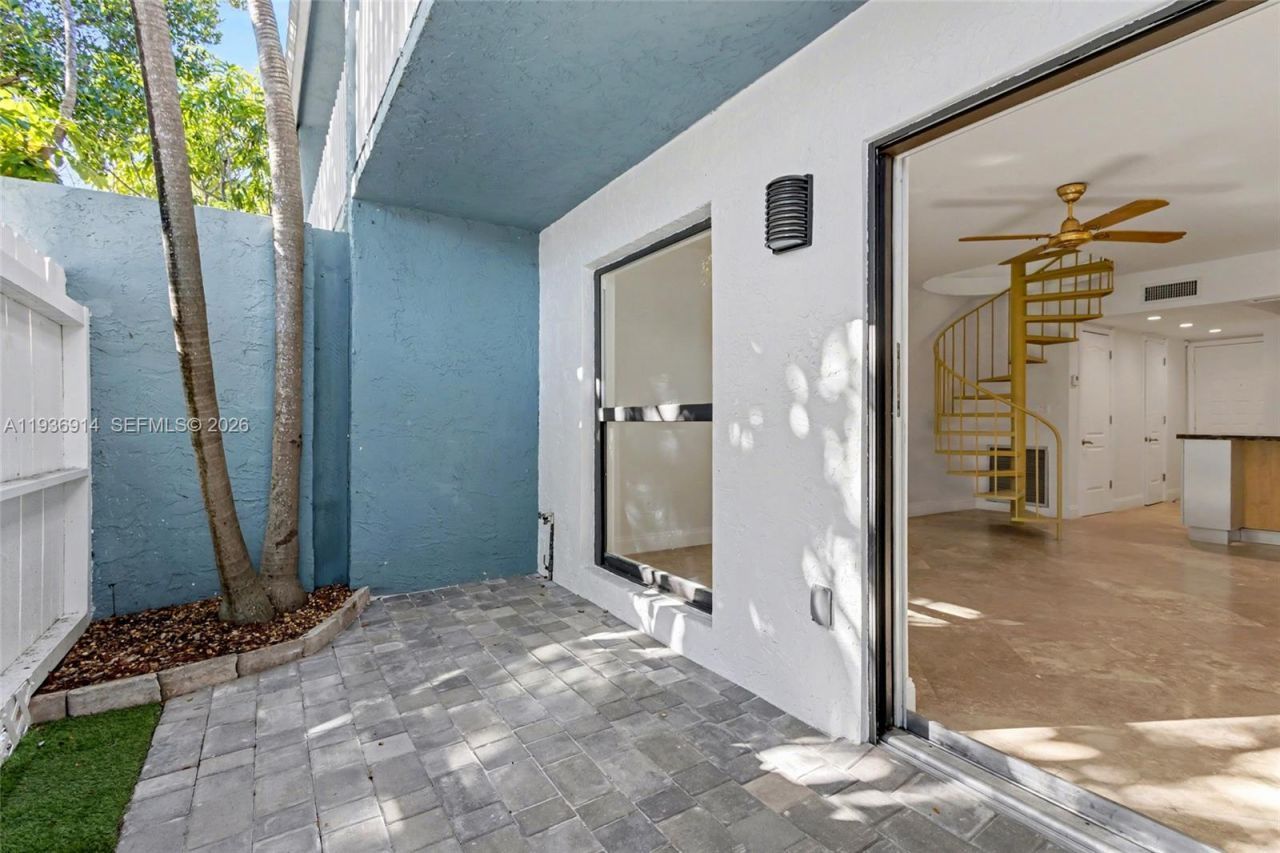 523 NE 38th St, Unit 6, Miami, FL 33137 Photo
