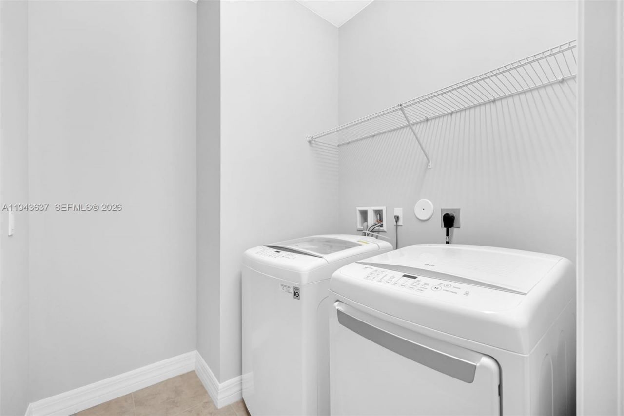 964 Banyan Dr, Hollywood, FL 33021 Photo