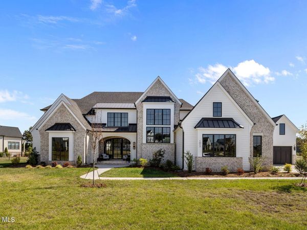 7 Gregory Court, Saratoga Springs, NY 12866