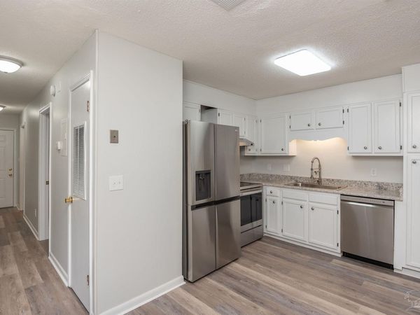 7224 Lago Vista Ct, Pensacola, FL 32506