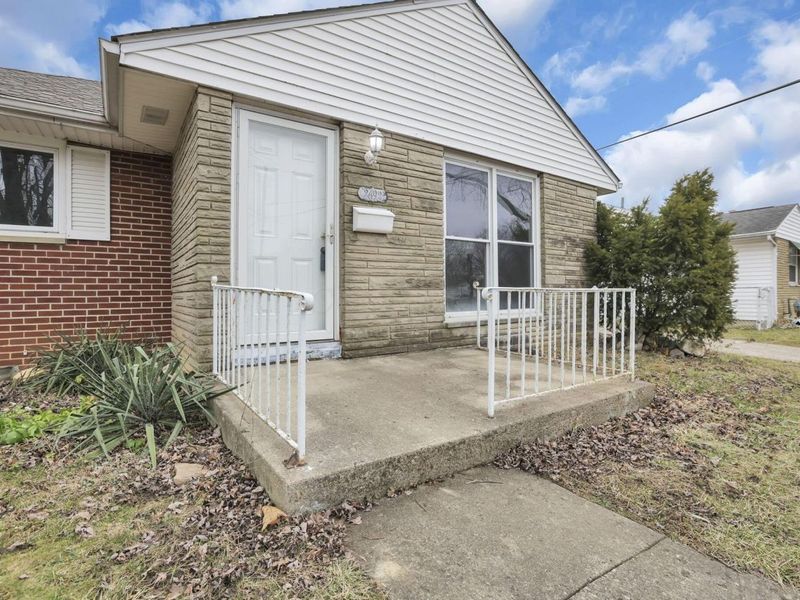 2692 Regina Avenue, Columbus, OH 43204 Photo 7
