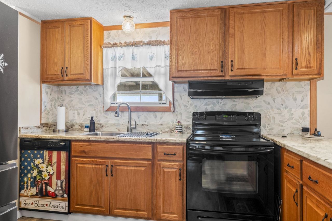 1664 Cygnus Dr. Photo 14