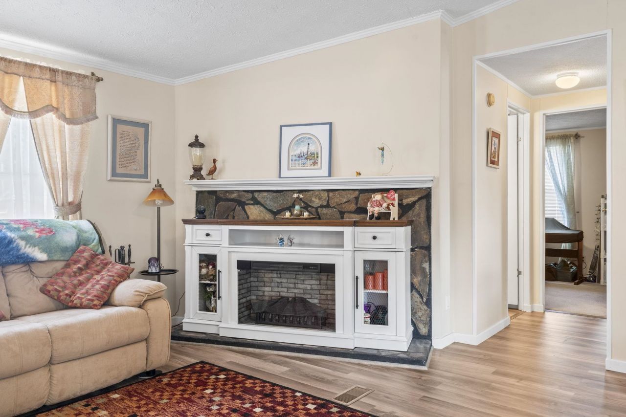 1664 Cygnus Dr. Photo 6