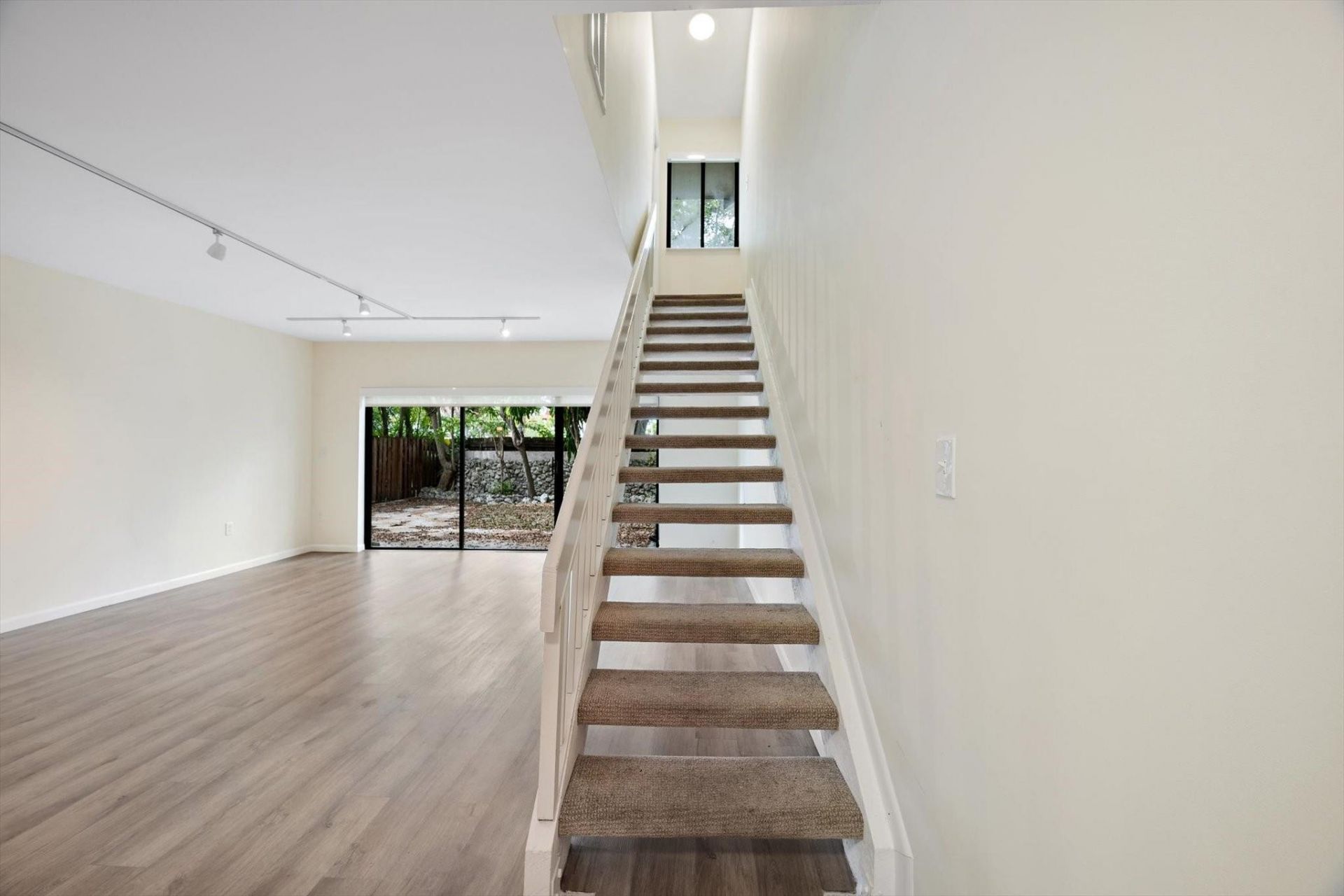 19986 NE 5th Court, Unit 4D, Miami, FL 33179 Photo