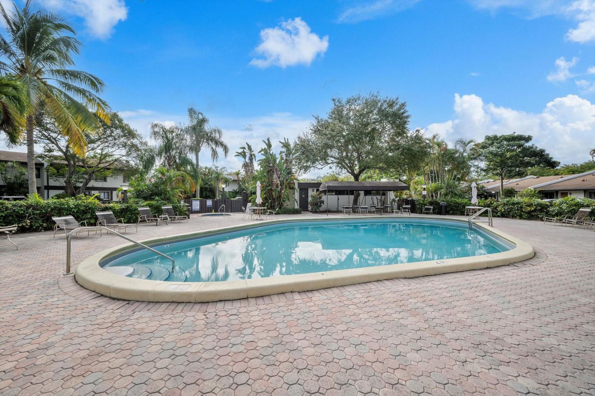 19986 NE 5th Court, Unit 4D, Miami, FL 33179 Photo