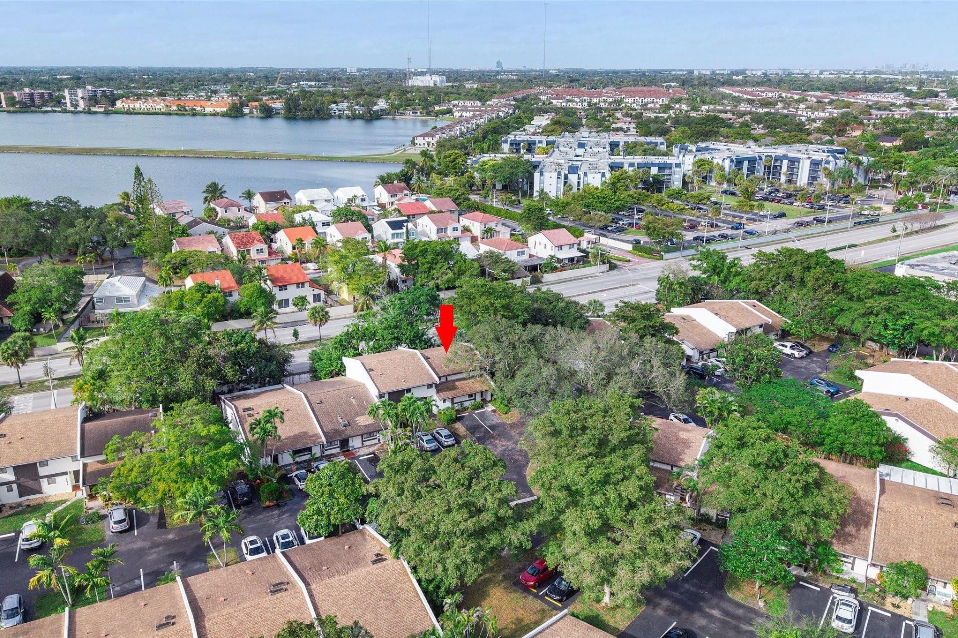 19986 NE 5th Court, Unit 4D, Miami, FL 33179 Photo