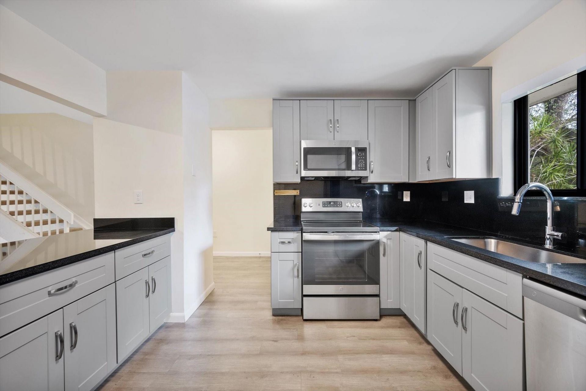 19986 NE 5th Court, Unit 4D, Miami, FL 33179 Photo