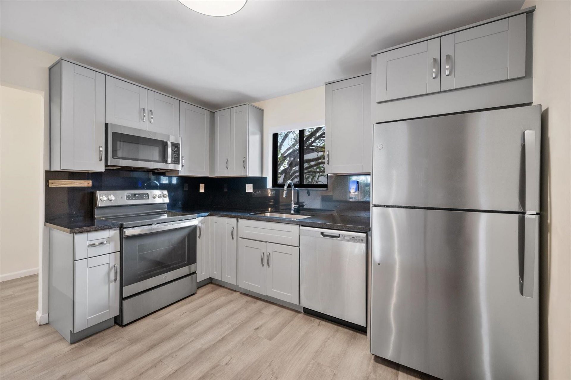 19986 NE 5th Court, Unit 4D, Miami, FL 33179 Photo