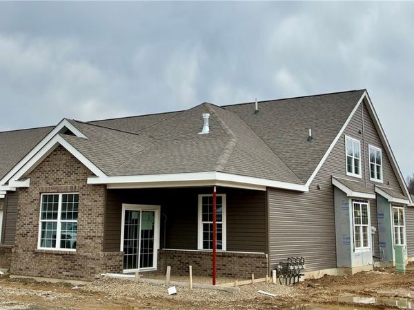 109 Independence Drive, Unit 108C, Cabot, PA 16023