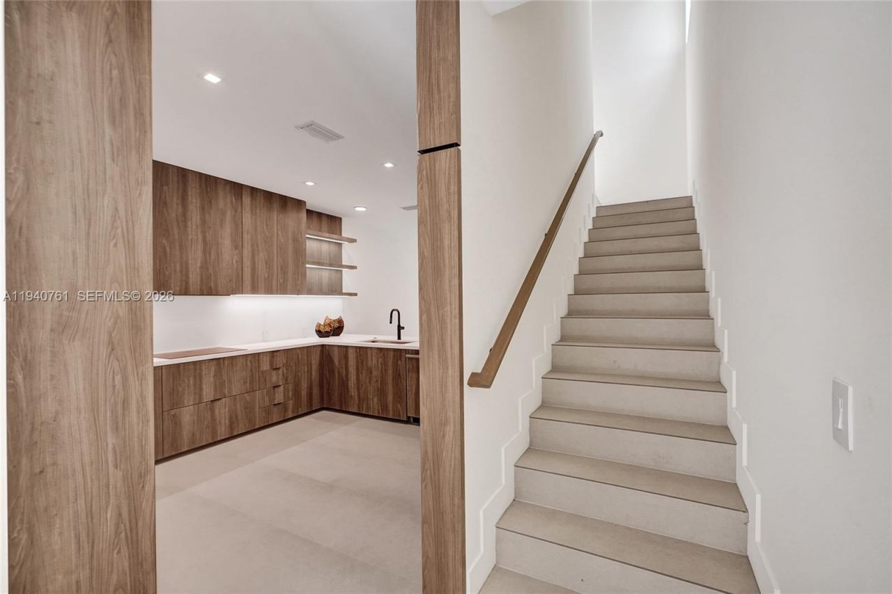 3071 Hibiscus St, Miami, FL 33133 Photo