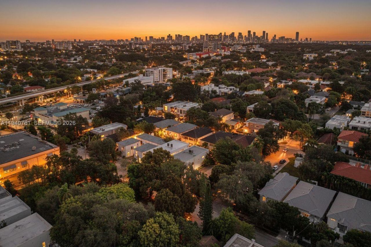 3071 Hibiscus St, Miami, FL 33133 Photo