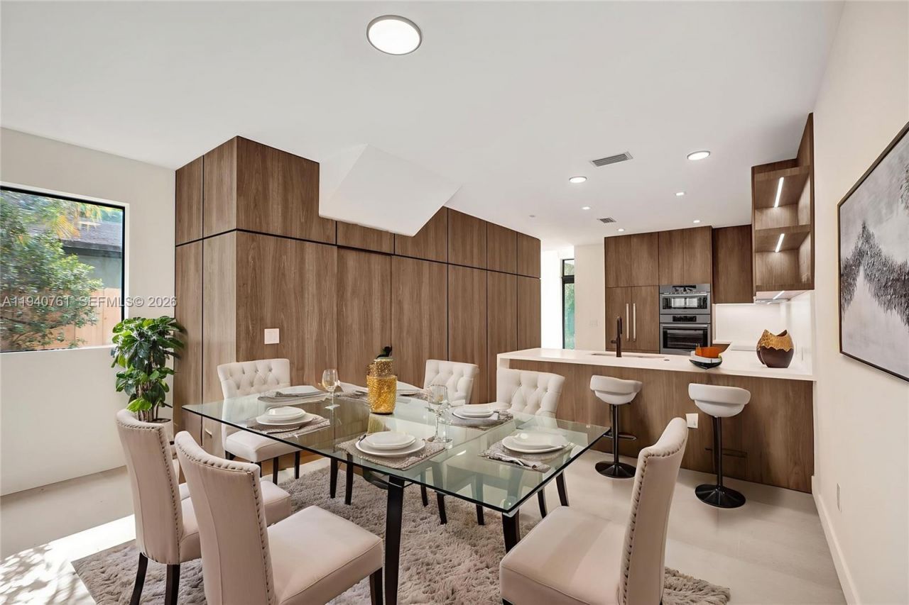 3071 Hibiscus St, Miami, FL 33133 Photo