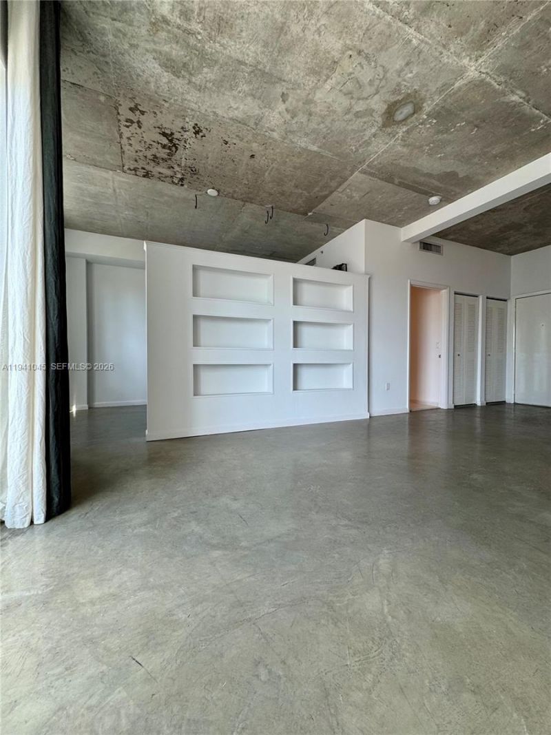 234 NE 3rd St, Unit LPH05, Miami, FL 33132 Photo