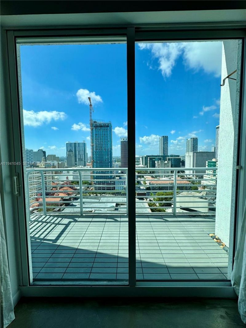 234 NE 3rd St, Unit LPH05, Miami, FL 33132 Photo