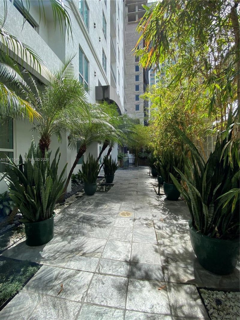 234 NE 3rd St, Unit LPH05, Miami, FL 33132 Photo