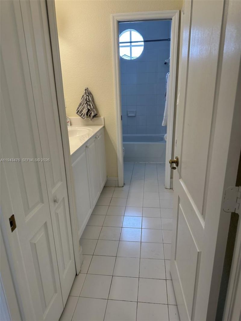 5542 NW 112th Ct, Doral, FL 33178 Photo