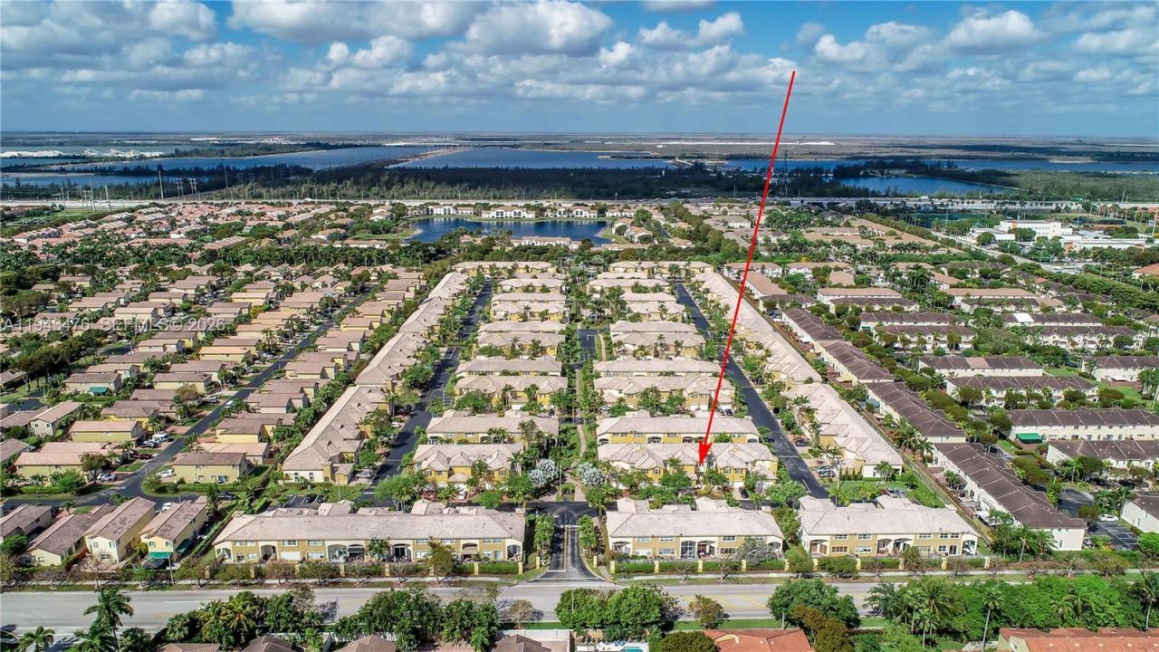 5542 NW 112th Ct, Doral, FL 33178 Photo