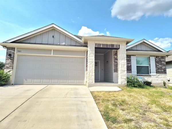 501 Elm Creek DR, Hutto, TX 78634