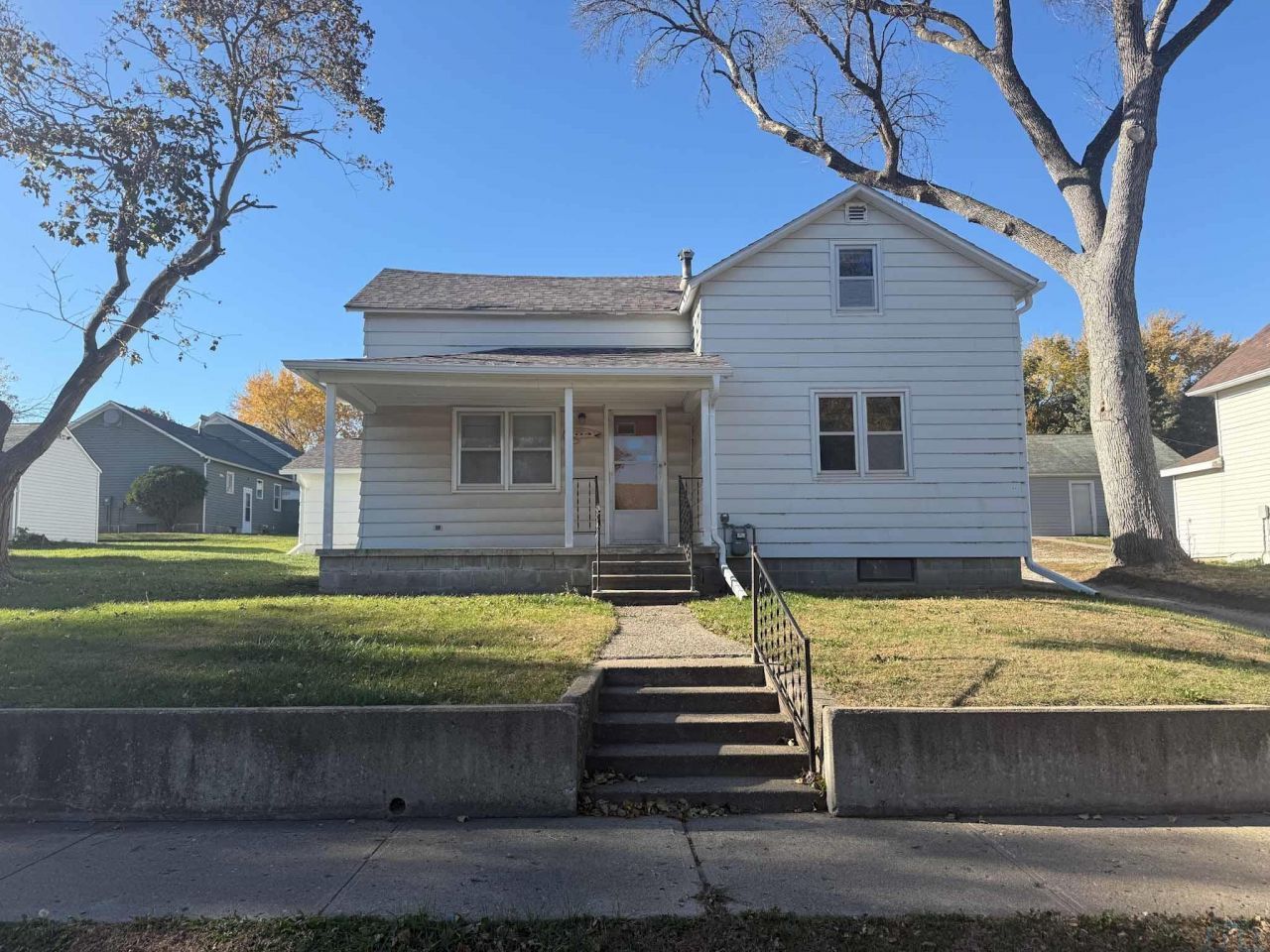 704 3rd Ave, Alton, IA 51003 Main Photo