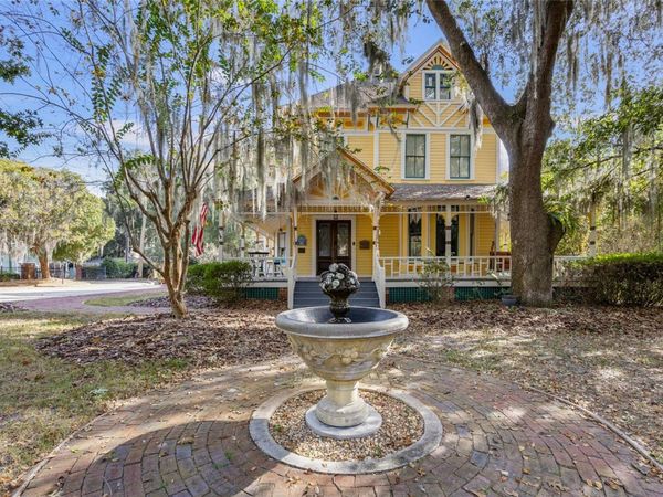 221 SE 7TH STREET, GAINESVILLE, FL 32601