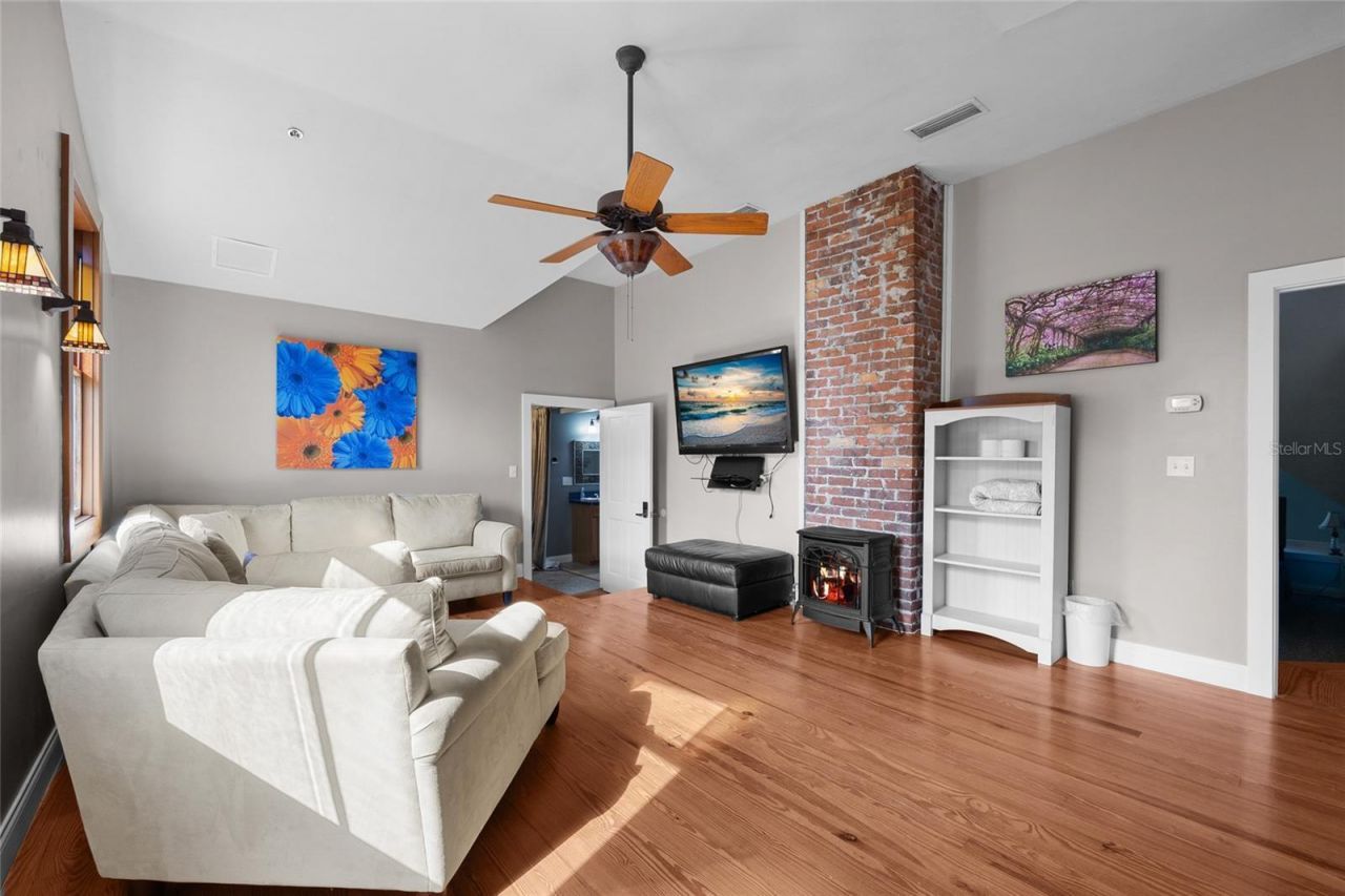 221 SE 7th Street, Gainesville, FL 32601 Photo