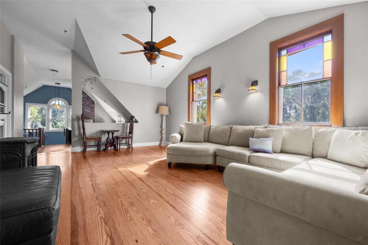 221 SE 7th Street, Gainesville, FL 32601 Photo