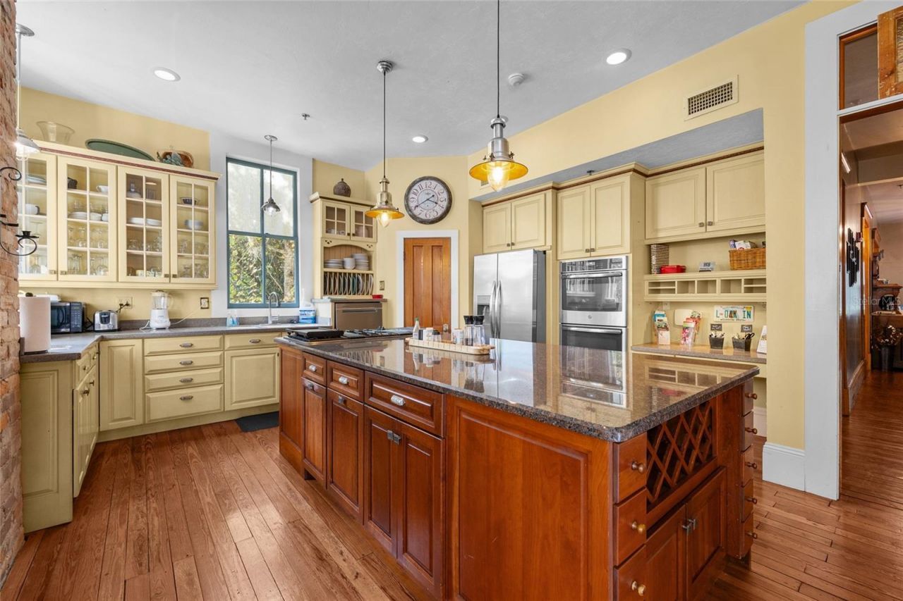 221 SE 7th Street, Gainesville, FL 32601 Photo