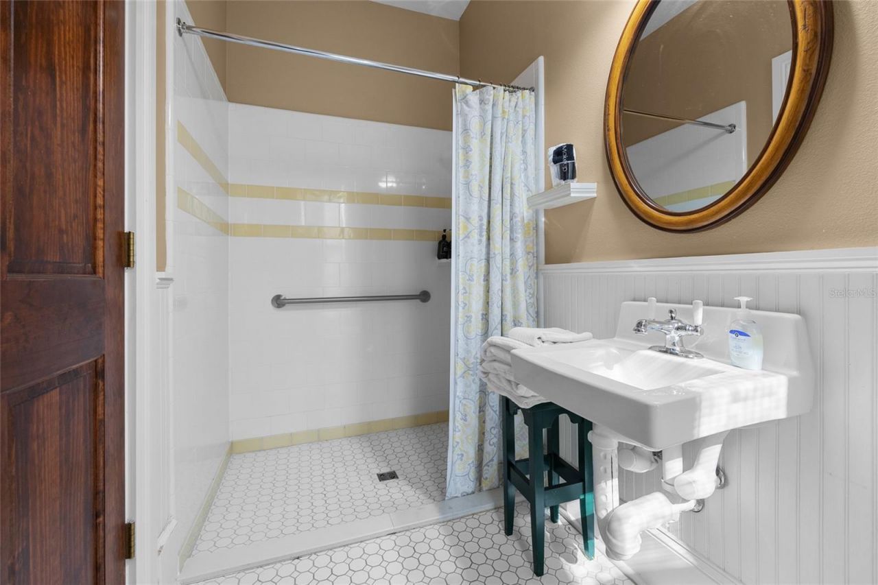 205 SE 7th Street, Gainesville, FL 32601 Photo