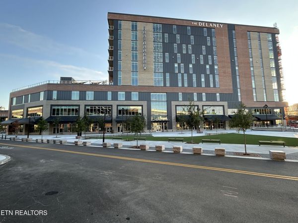 122 Stadium Way, Knoxville, TN 37915