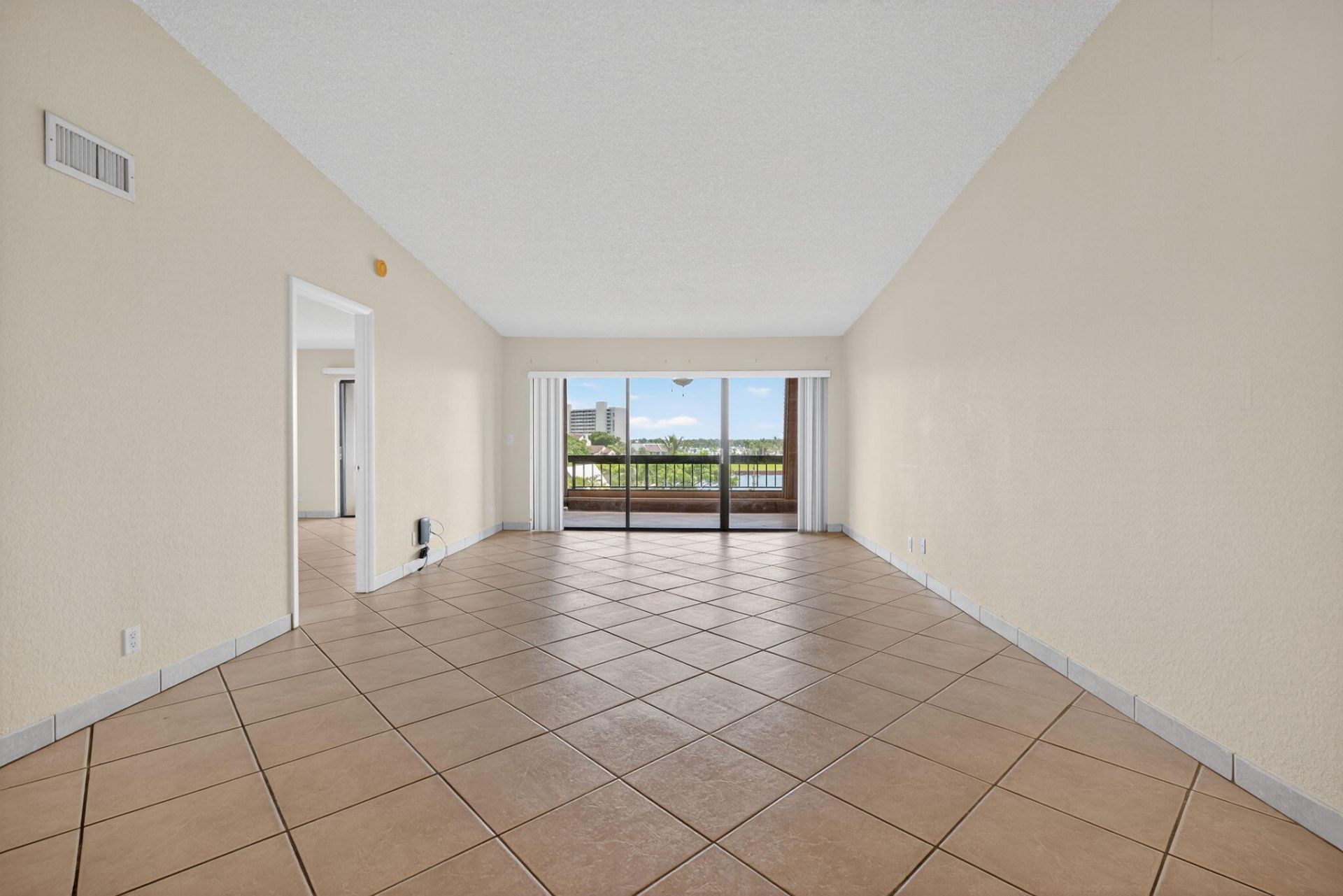 1030 Us Highway 1, Unit 413, North Palm Beach, FL 33408 Photo
