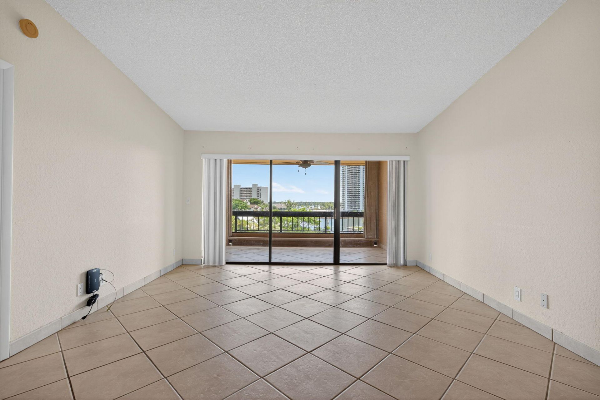 1030 Us Highway 1, Unit 413, North Palm Beach, FL 33408 Photo