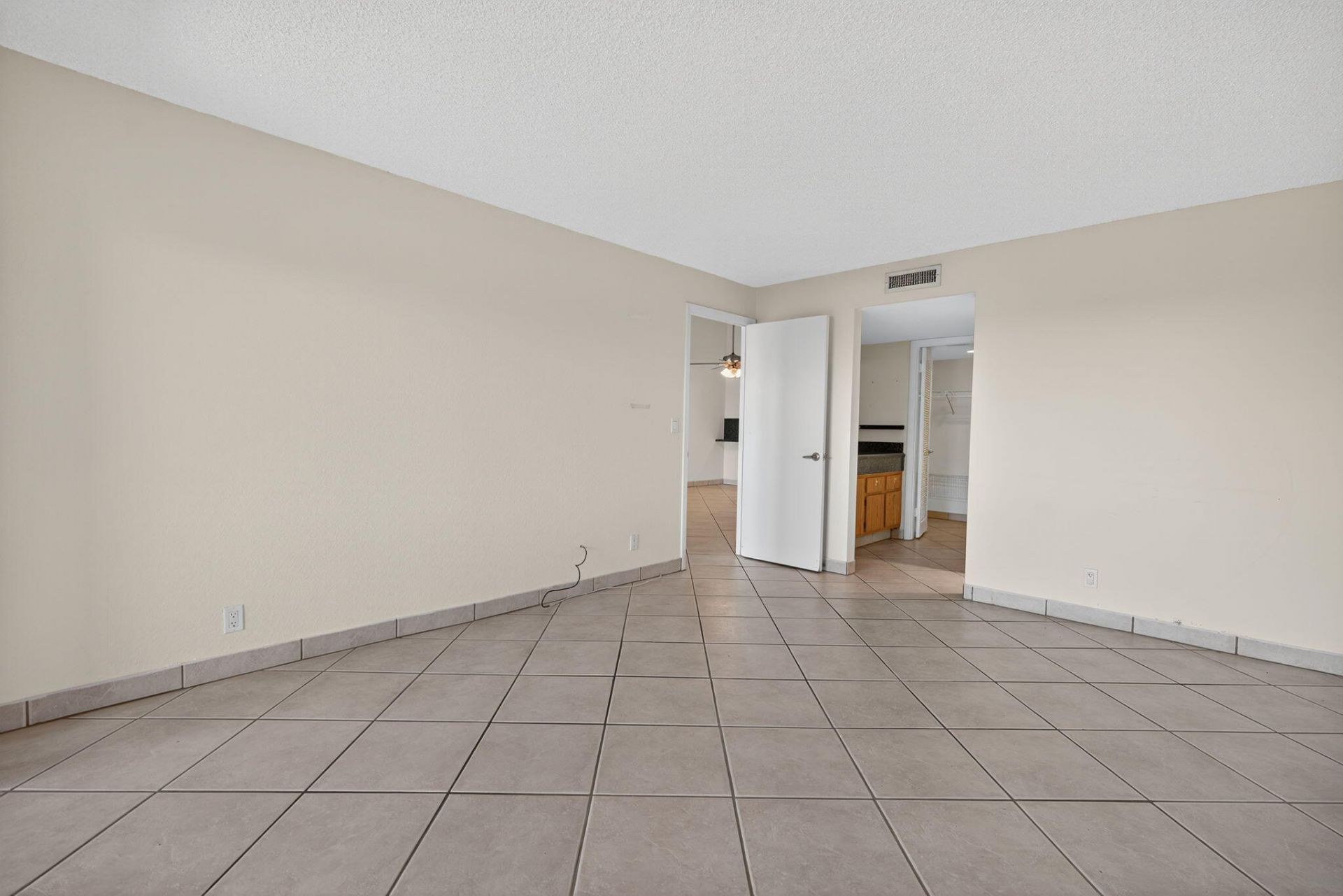 1030 Us Highway 1, Unit 413, North Palm Beach, FL 33408 Photo