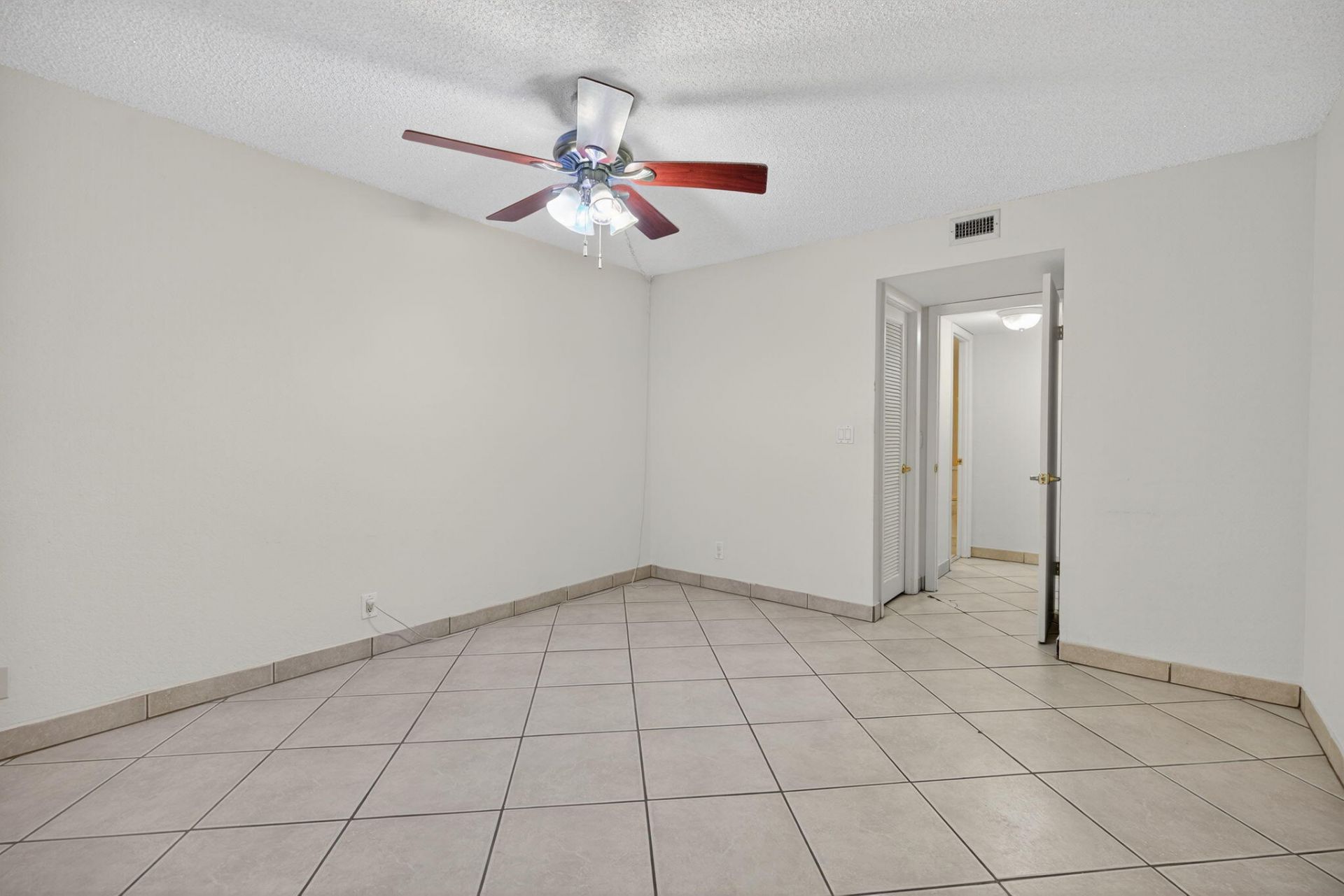 1030 Us Highway 1, Unit 413, North Palm Beach, FL 33408 Photo