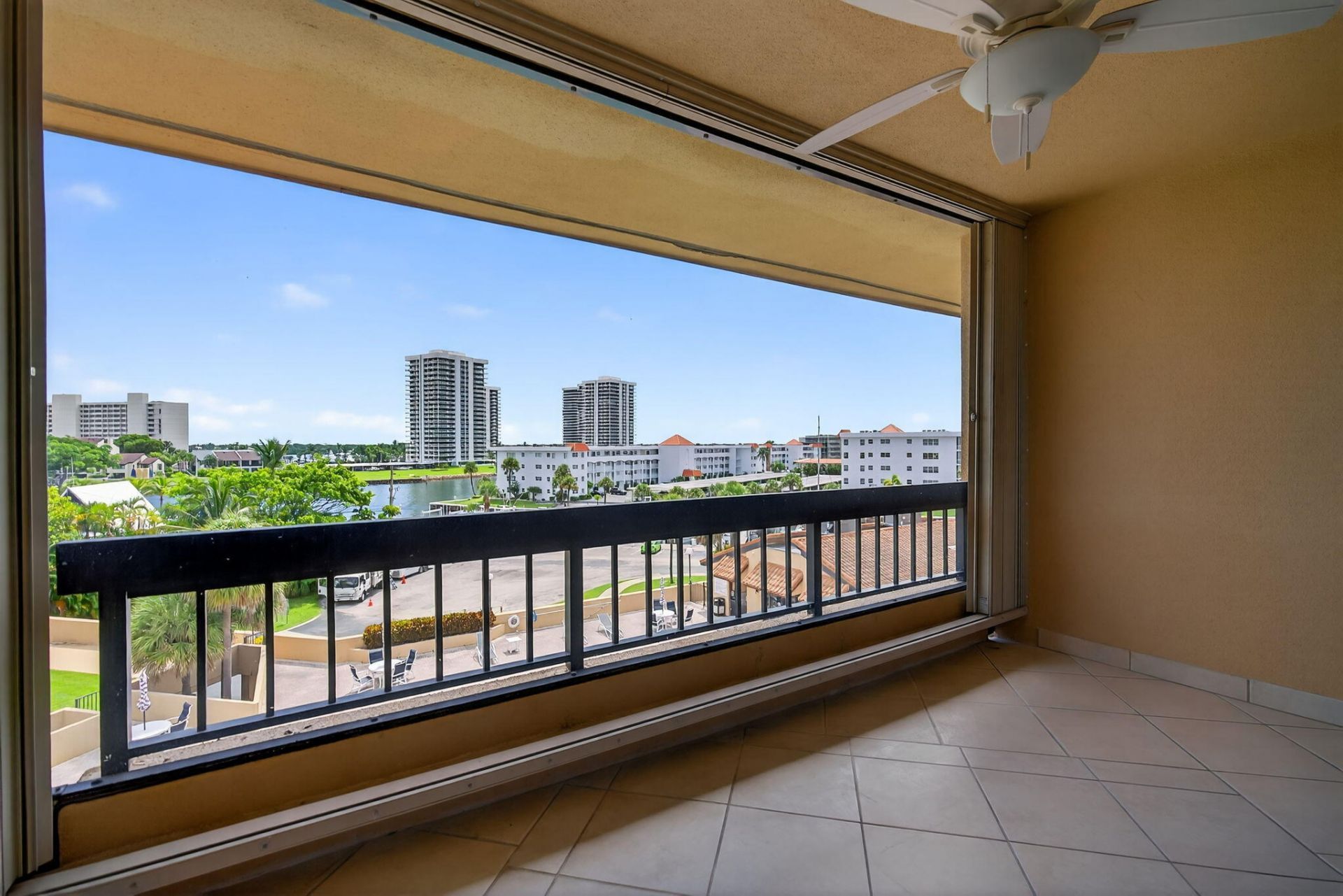 1030 Us Highway 1, Unit 413, North Palm Beach, FL 33408 Photo