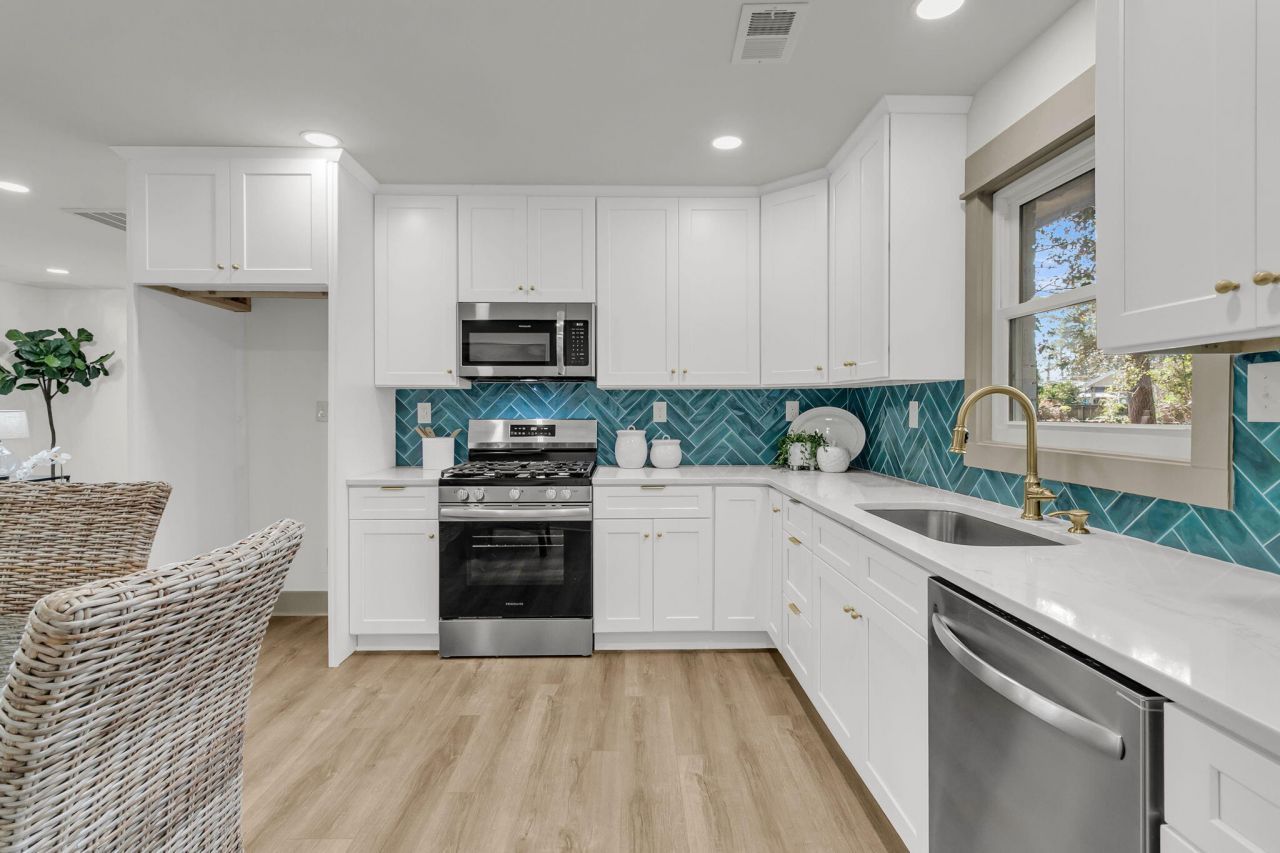 719 Wantoot Boulevard Photo 11