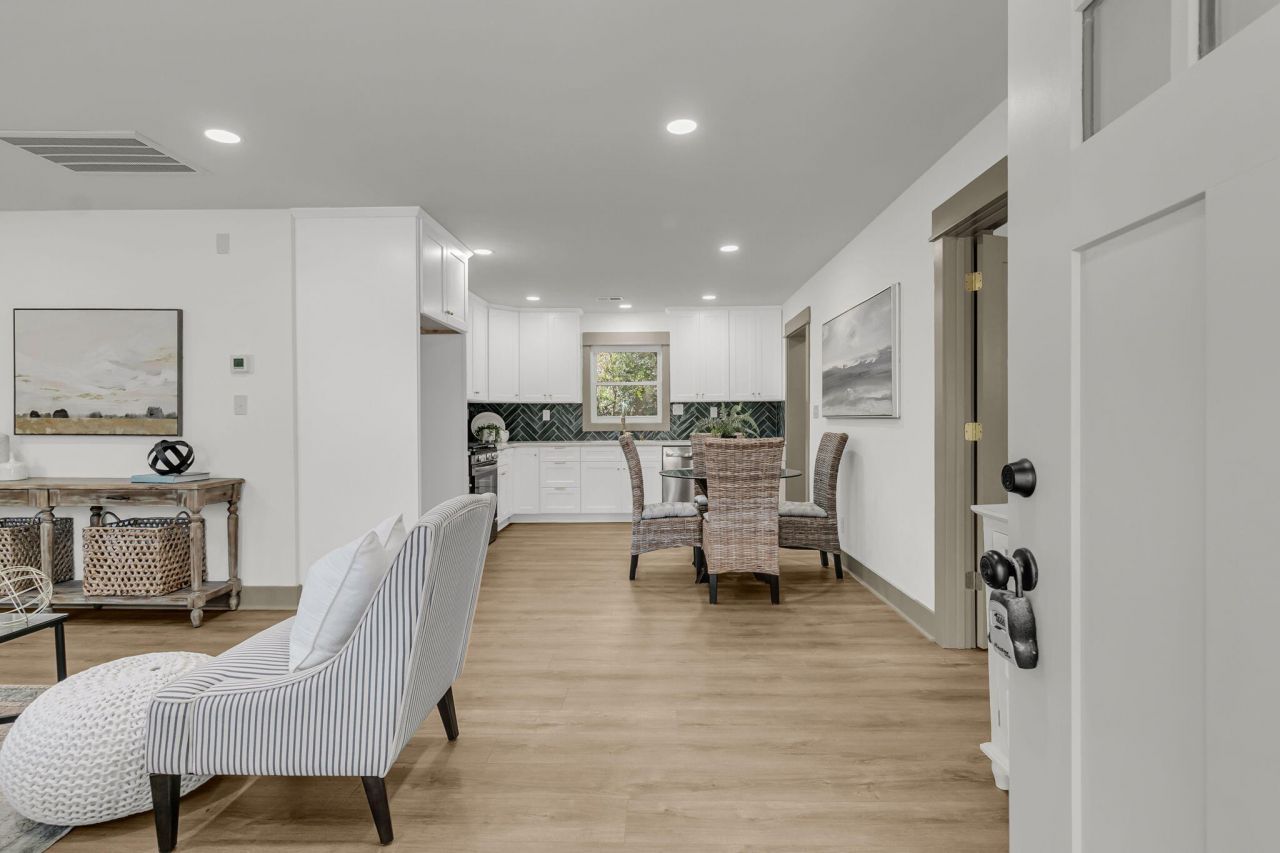 719 Wantoot Boulevard Photo 15