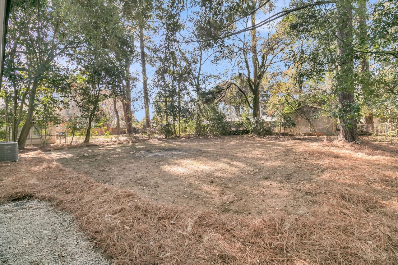 719 Wantoot Boulevard Photo 31