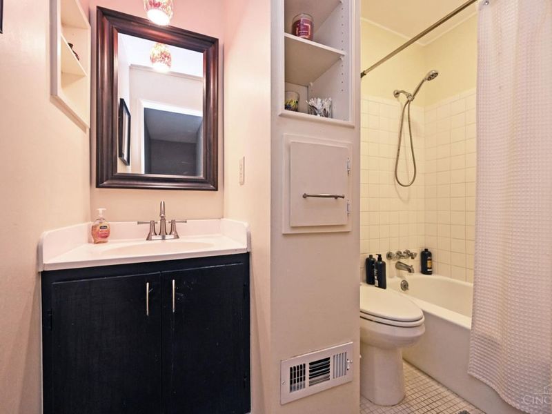 7 Creekwood Square, Unit 7, Glendale, OH 45246 Photo 19