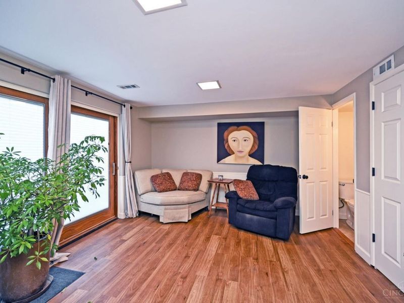 7 Creekwood Square, Unit 7, Glendale, OH 45246 Photo 23