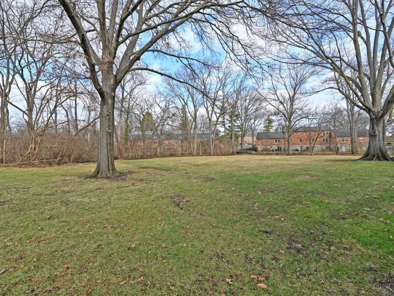 7 Creekwood Square, Unit 7, Glendale, OH 45246 Photo 31