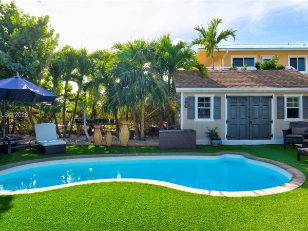 150 Azalea St., Plantation Key, FL 33070