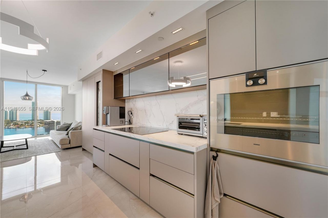 3301 NE 183rd St , Unit 3101, Aventura, FL 33160 Photo