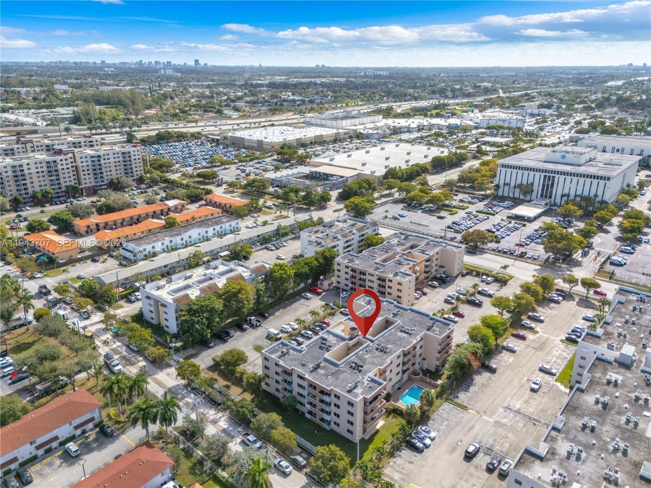 8050 NW 8th St, Unit 305, Miami, FL 33126 Photo