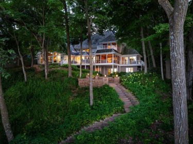 6306 Maple Ridge, Excelsior, MN 55331