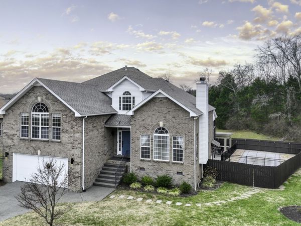 4277 October Woods Dr, Antioch, TN 37013