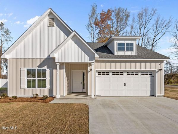 333 Mangrove Court, Ayden, NC 28513