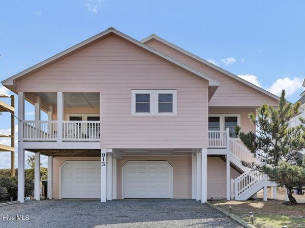 913 N Anderson Boulevard, Topsail Beach, NC 28445