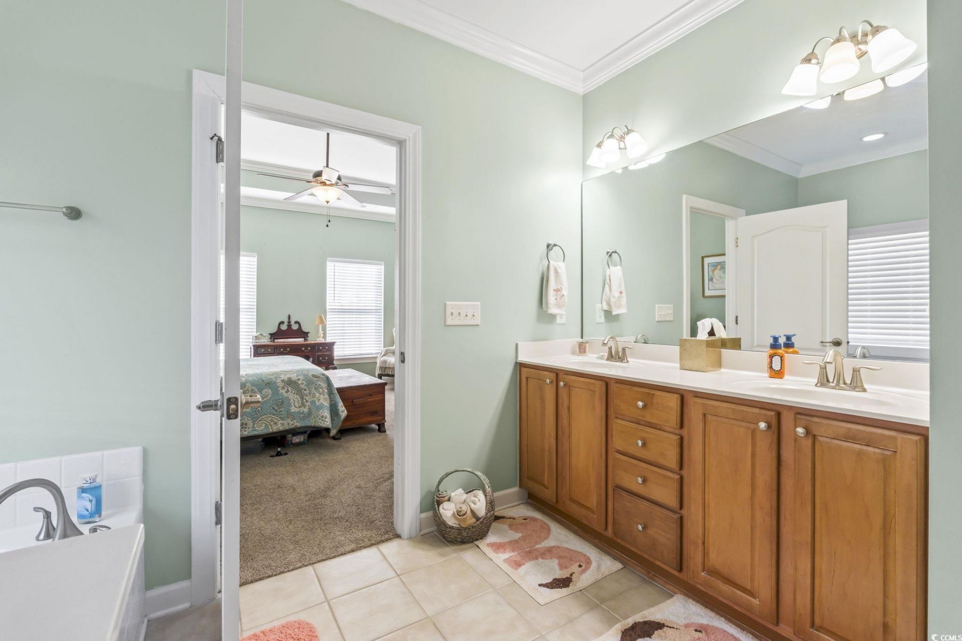605 Tattlesbury Dr. Photo 24