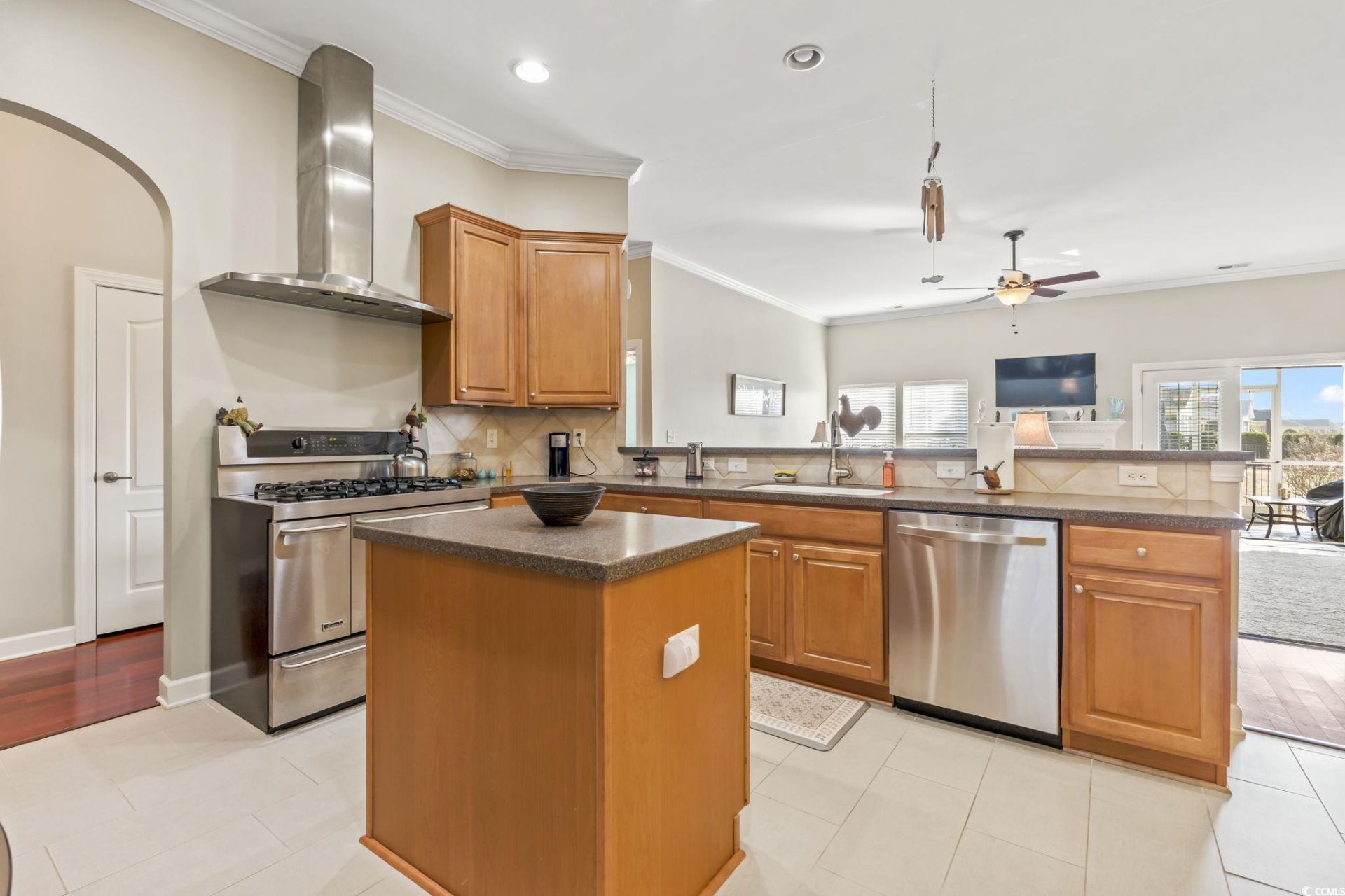 605 Tattlesbury Dr. Photo 8