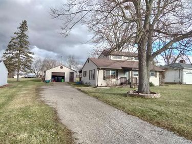 1061 Barbara Street, Grand Blanc Twp, MI 48439